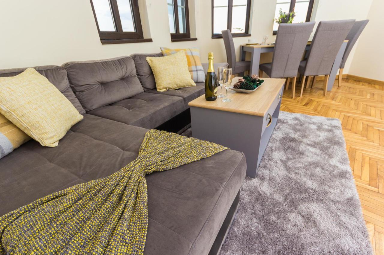 Apartment Zdravets, In The Heart Of The Old City เวลีคอเทอร์โนโว ภายนอก รูปภาพ