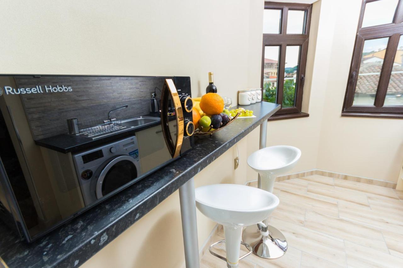 Apartment Zdravets, In The Heart Of The Old City เวลีคอเทอร์โนโว ภายนอก รูปภาพ